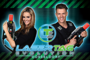 Lasertag Arena needs a big sign for its exterior wall | Design de Poster par Martin Alonso