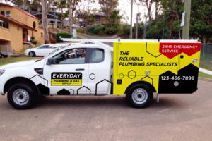 Plumbing Truck design, emergency plumbing vehicle | Diseño de Rotulación de Vehículo por haru_ichiban