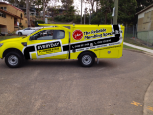 Car Wrap-Design von Wahyu 10 für Everyday plumbing and gas  | Design: #22346920