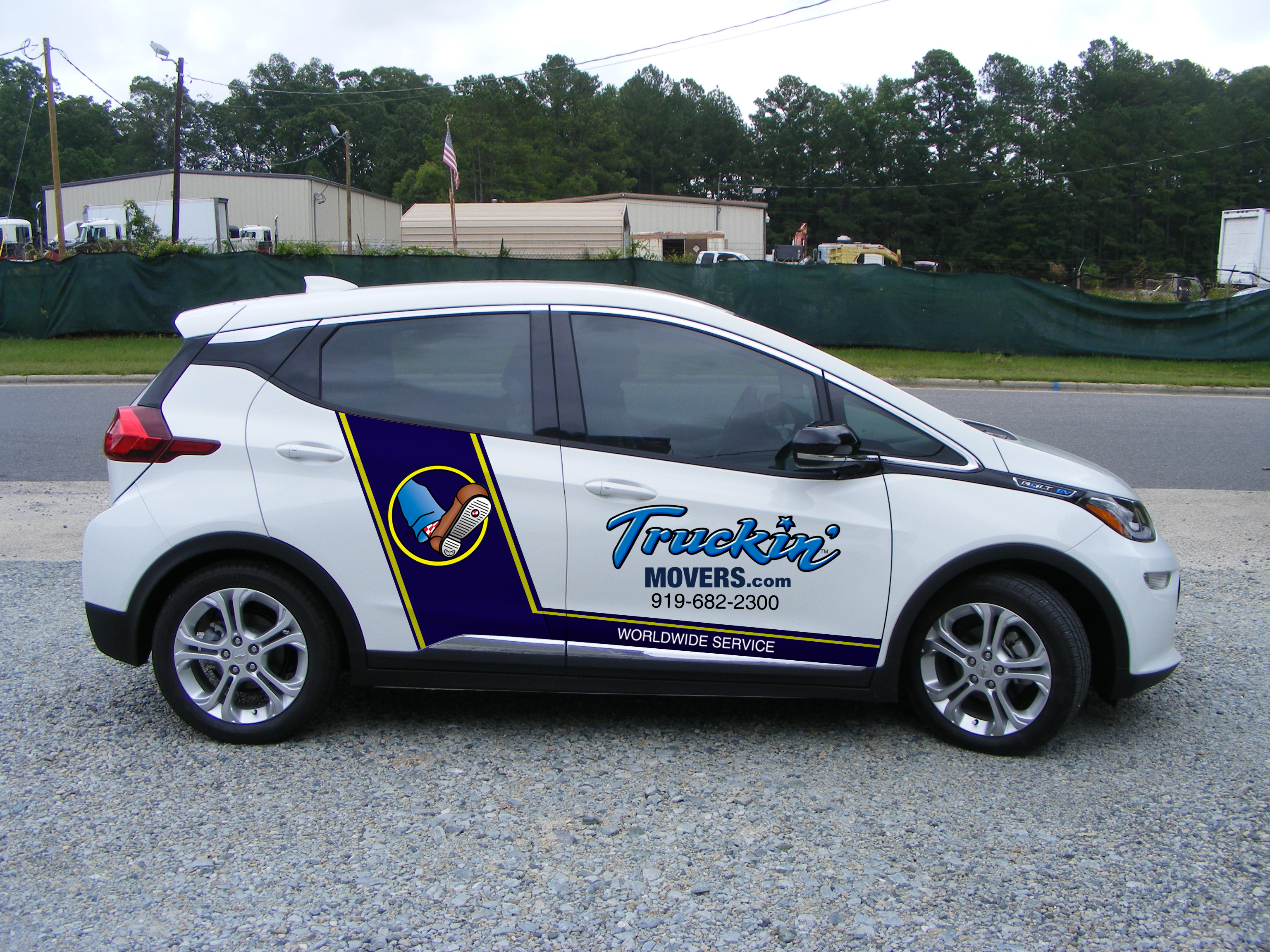 Graphic Design by ajeesh.in for Truckin' Movers | Design #22309312