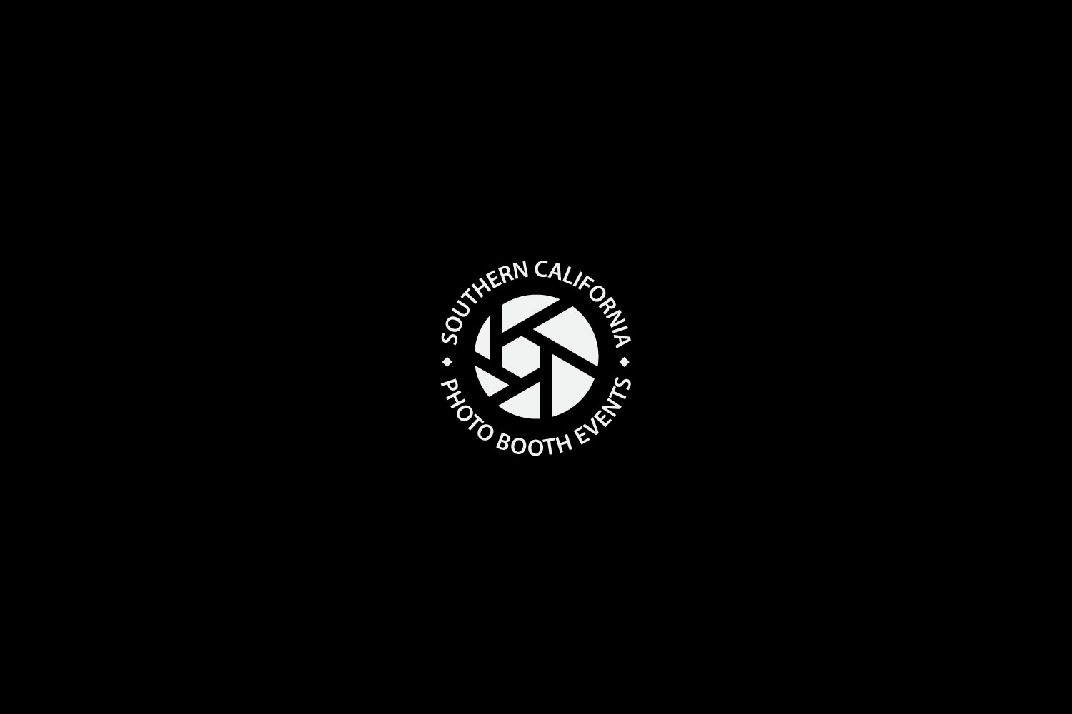 Logo Design by bayoemay for Southern California Photo Booth Events | Design #23388900