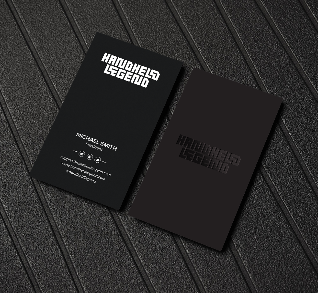 Diseño de Tarjeta de Presentación por chandrayaan.creative para Hand Held Legend | Diseño #23556418