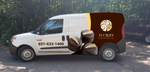 Diseño de Rotulación de Vehículo por Kira.graphics para St. Croix Chocolate Company | Diseño #25159405