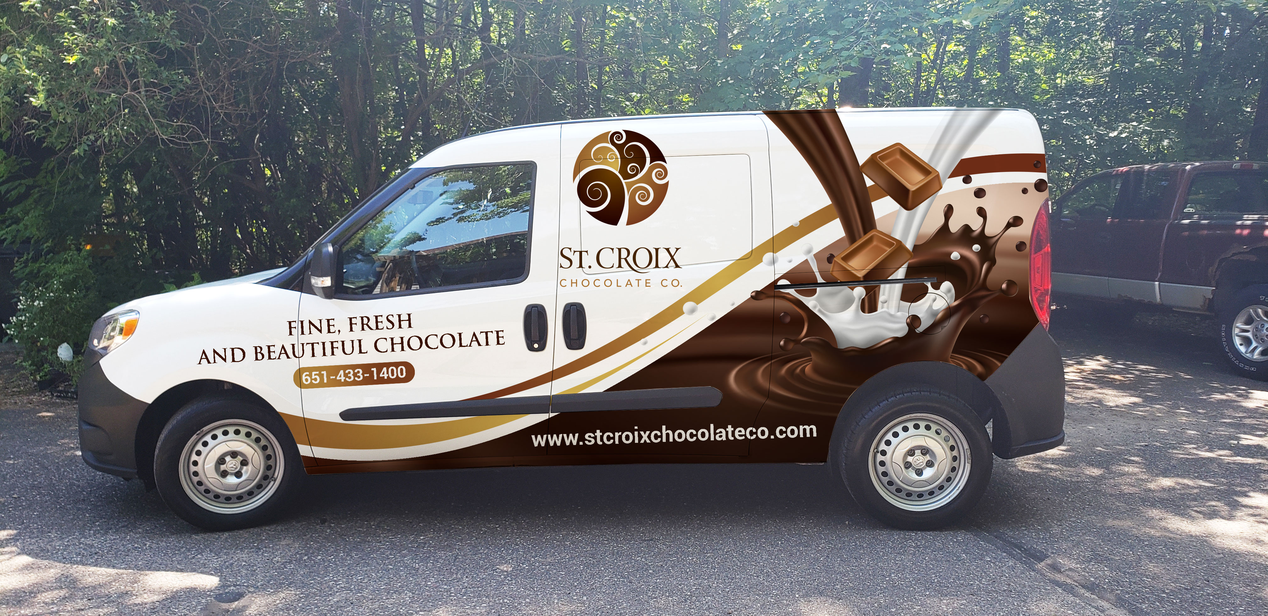 Diseño de Rotulación de Vehículo por Imagine design000 para St. Croix Chocolate Company | Diseño #25111632