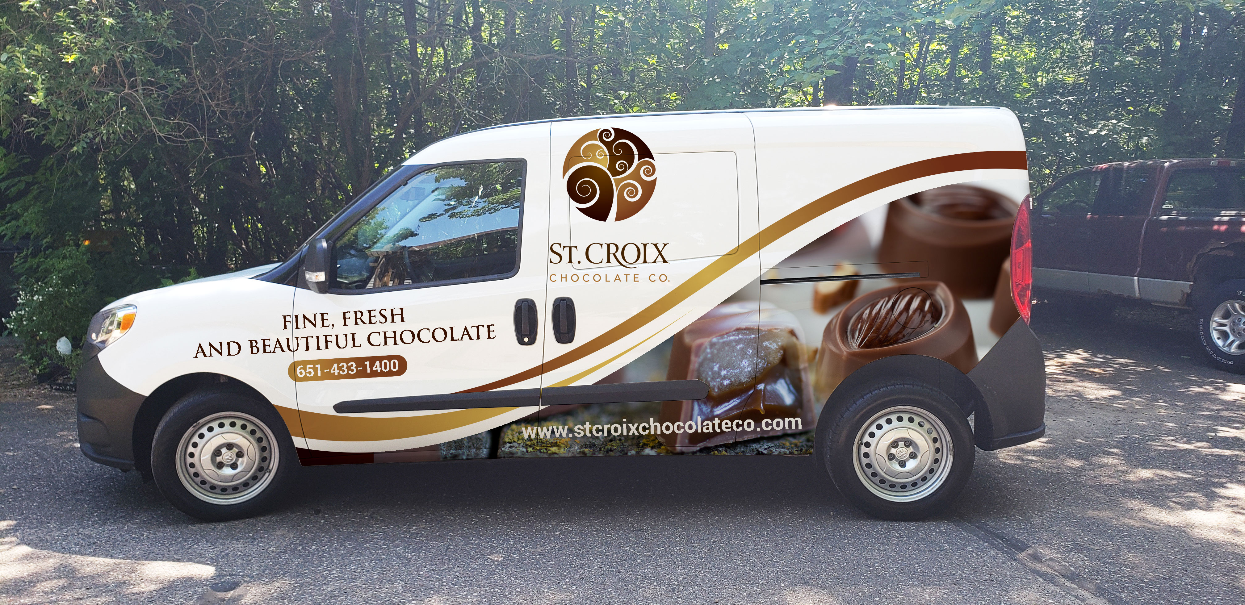 Diseño de Rotulación de Vehículo por Imagine design000 para St. Croix Chocolate Company | Diseño #25111642