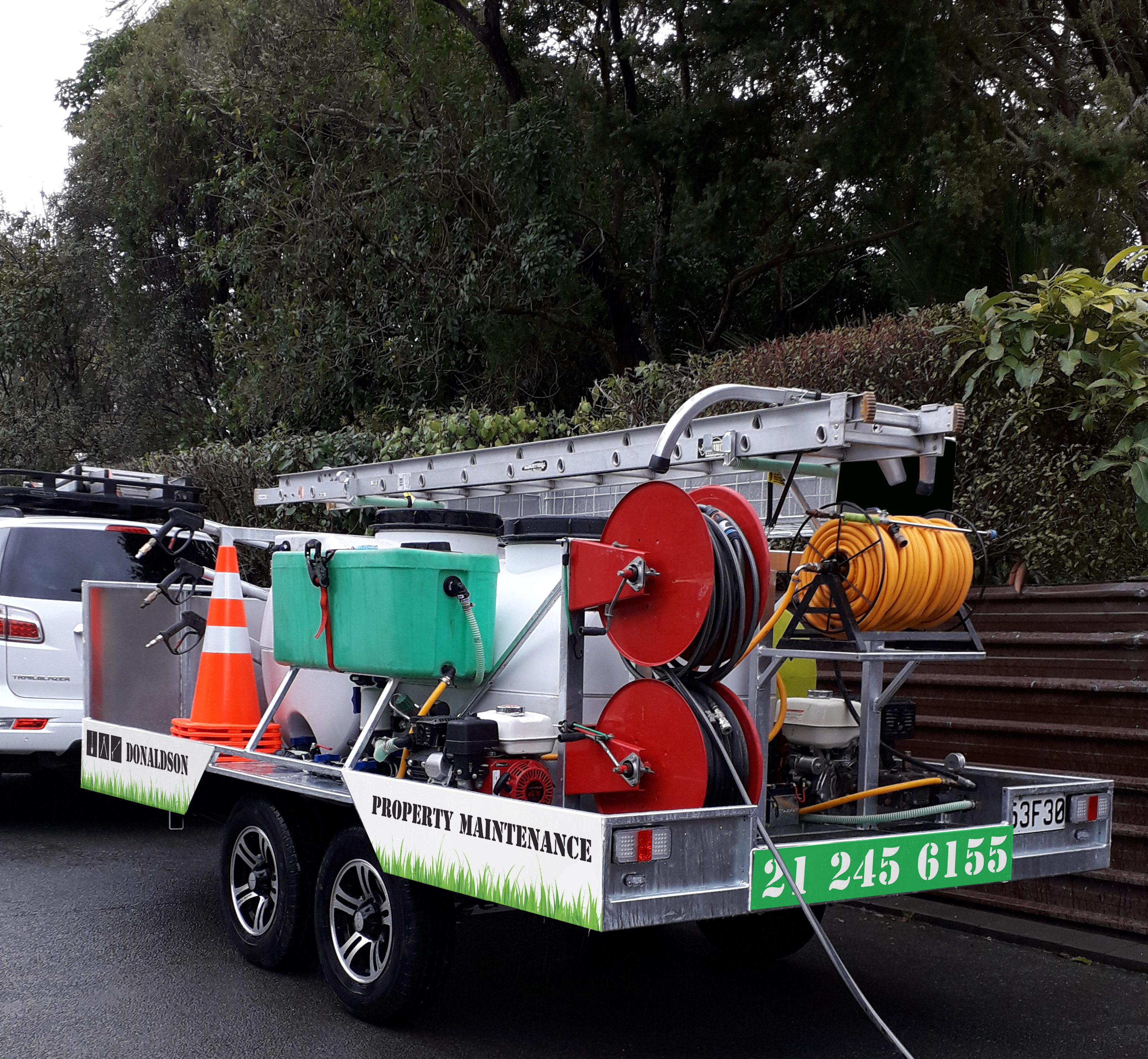 Design Graphique par Pint & Promotional Projects pour Donaldson Property Maintenance | Design #25318869