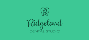 Design de Logo par pa2pat pour Ridgeland Dental Studio | Design #25343152