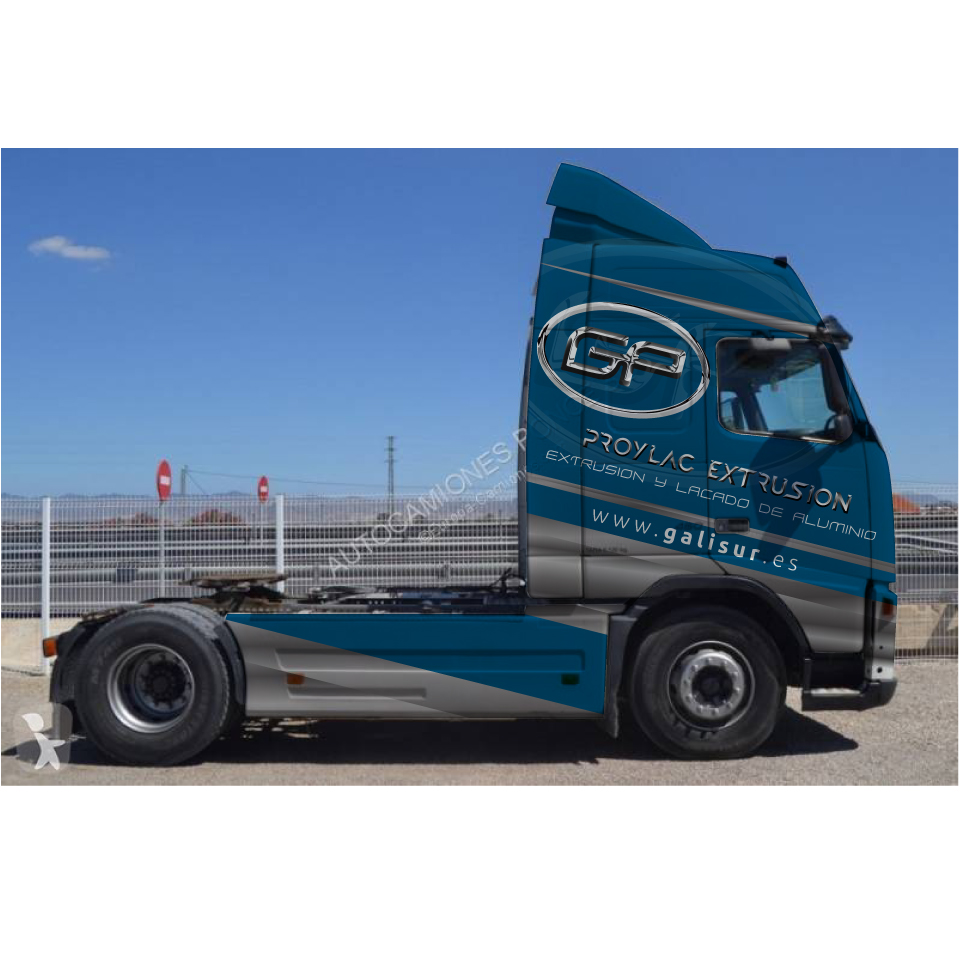 Car Wrap Design by Yoga Tri for this project | Design #25583327