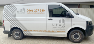 Stylish but eye catching vehicle signage for a Building and Carpentry business based in Sydney.** | Design de Covering de Véhicule par Javelin Studio