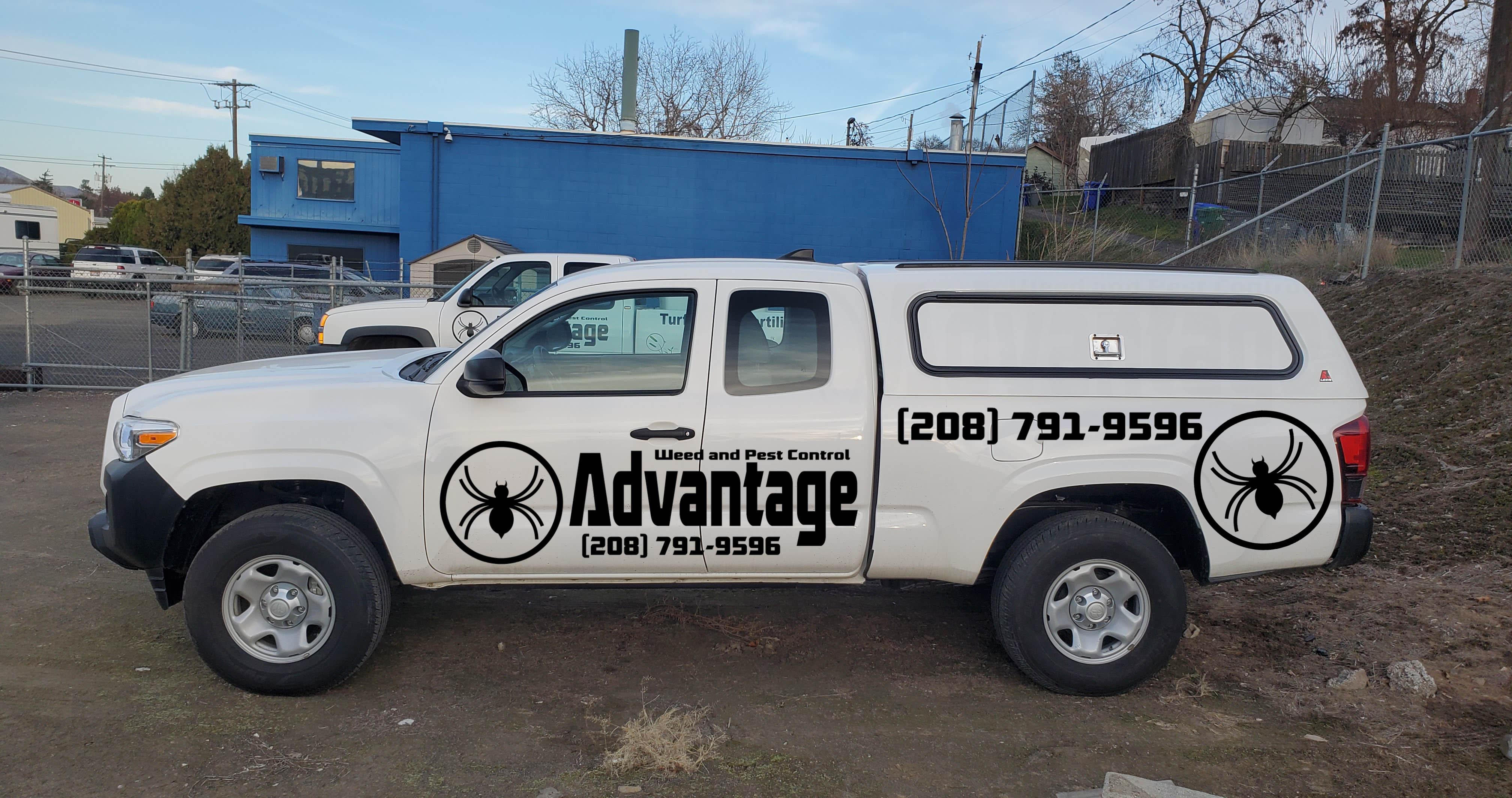 Car Wrap Design by PavanPrajapati for Advantage Weed and Pest Control | Design #26600656