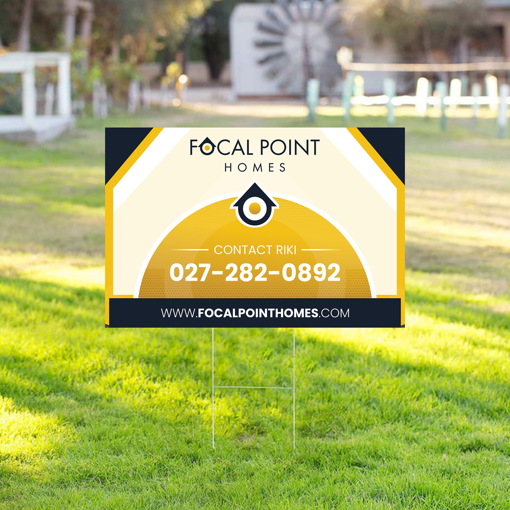 Diseño de Señalética por Fat Bat Man para Focal Point Homes | Diseño #26649158