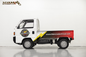 Blanco electric needs a wrap design for mini truck | Design de Covering de Véhicule par Adi Saos