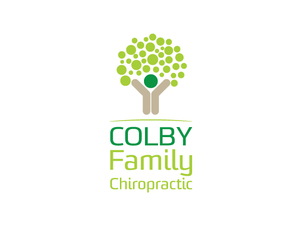 Diseño de Logo por Anthony para Colby Family Chiropractic | Diseño #739018