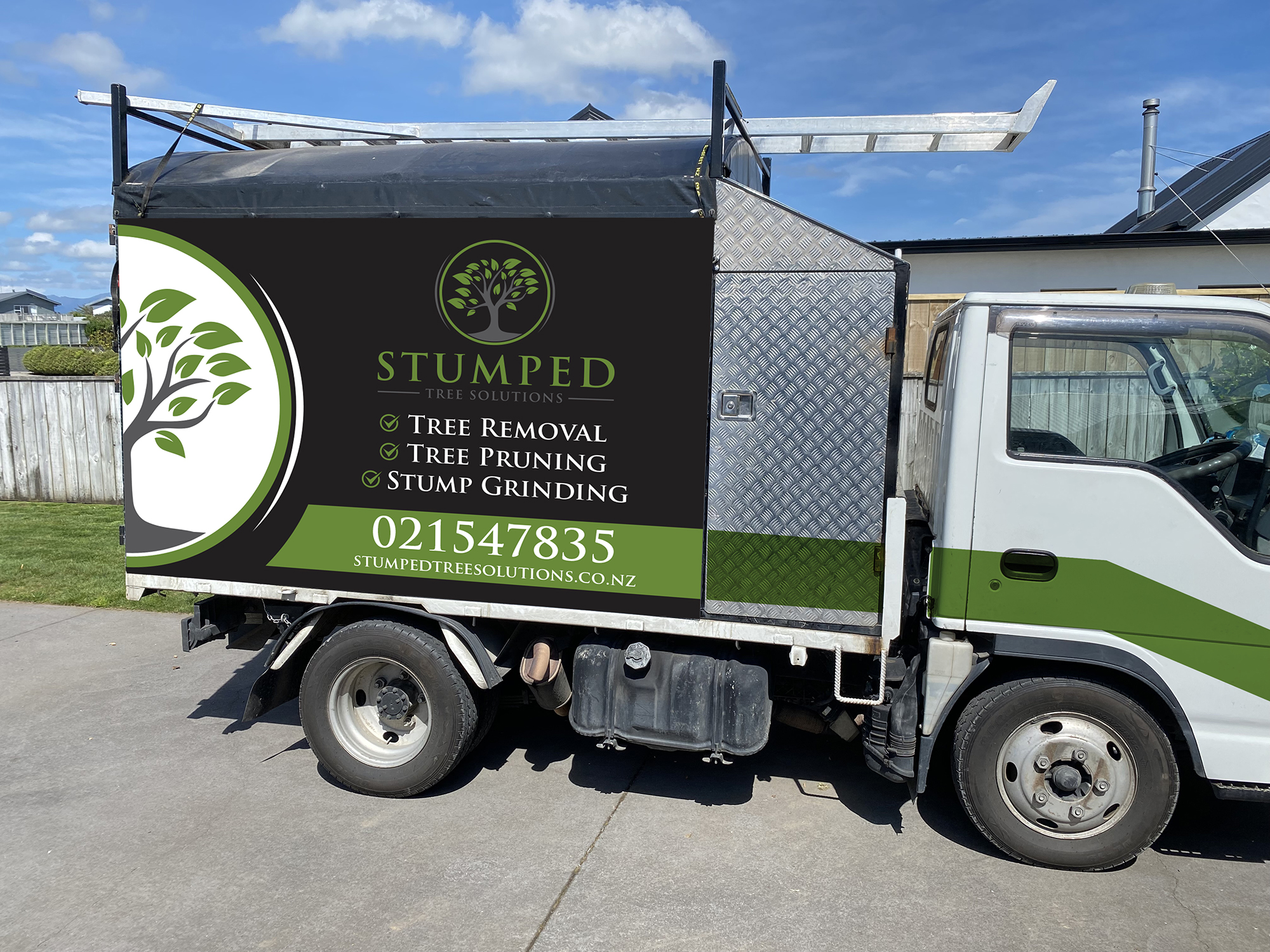 Graphic Design by Deziners Zone for Stumped Tree Solutions | Design #27753674