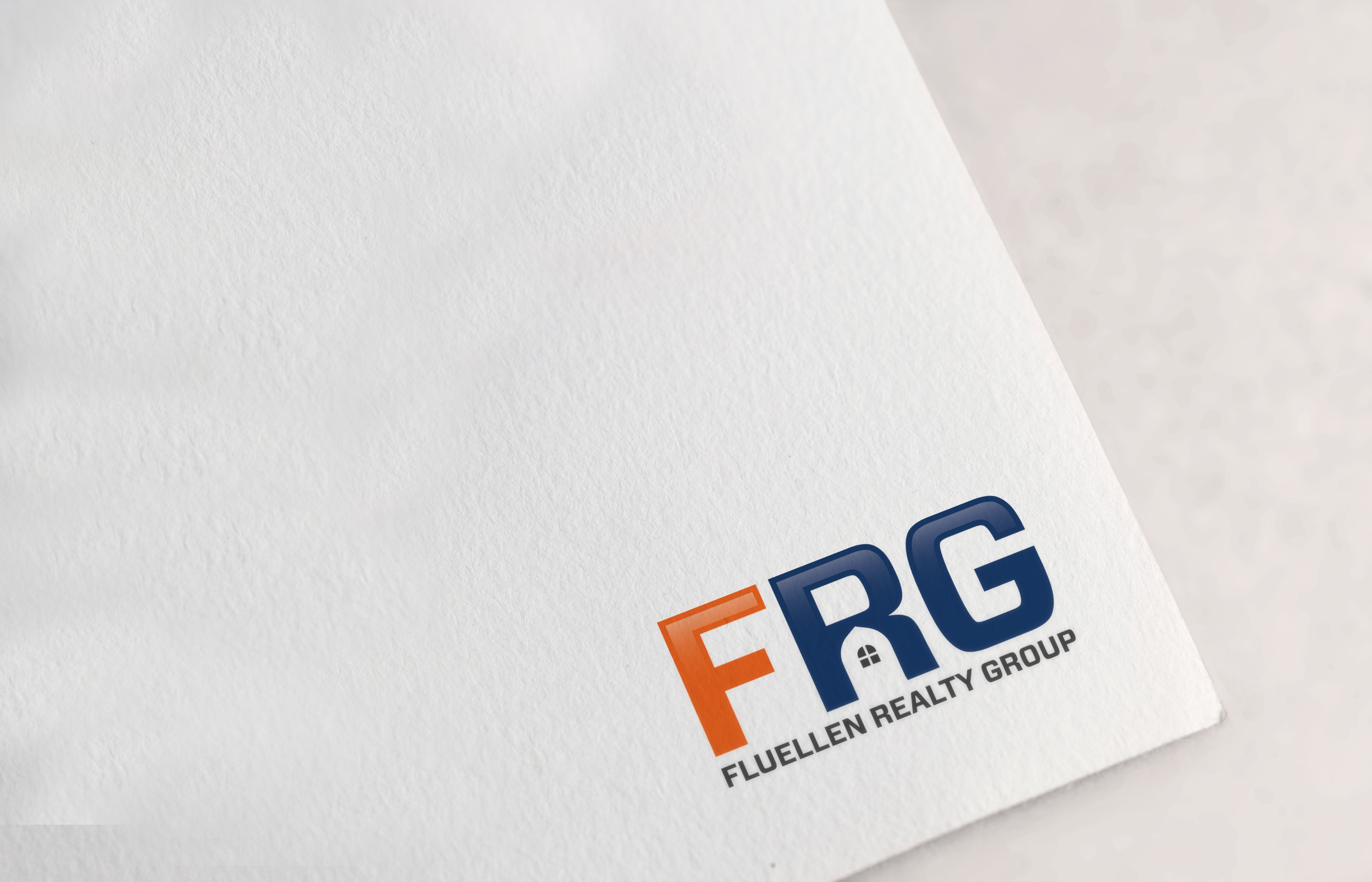 Diseño de Logo por R.design para Fluellen Cupcakes | Diseño #27987579
