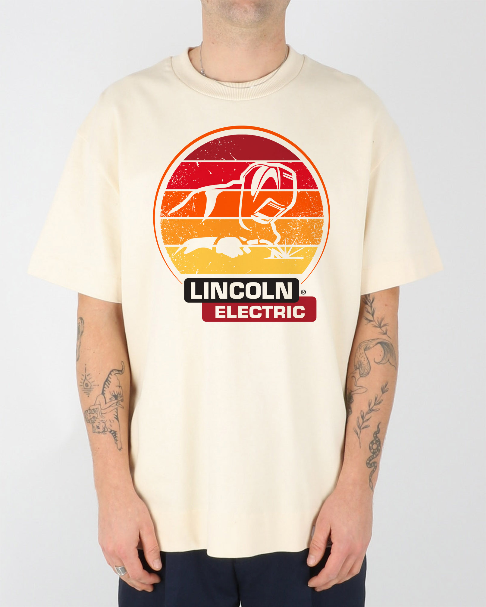 T-shirt Design by O_O NIZAL O_O for Signature Services | Design #28290171