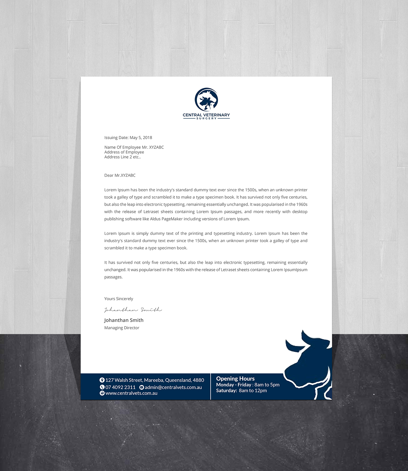 Diseño de Membrete por Creations Box 2015 para Central Veterinary Surgery | Diseño #28358573