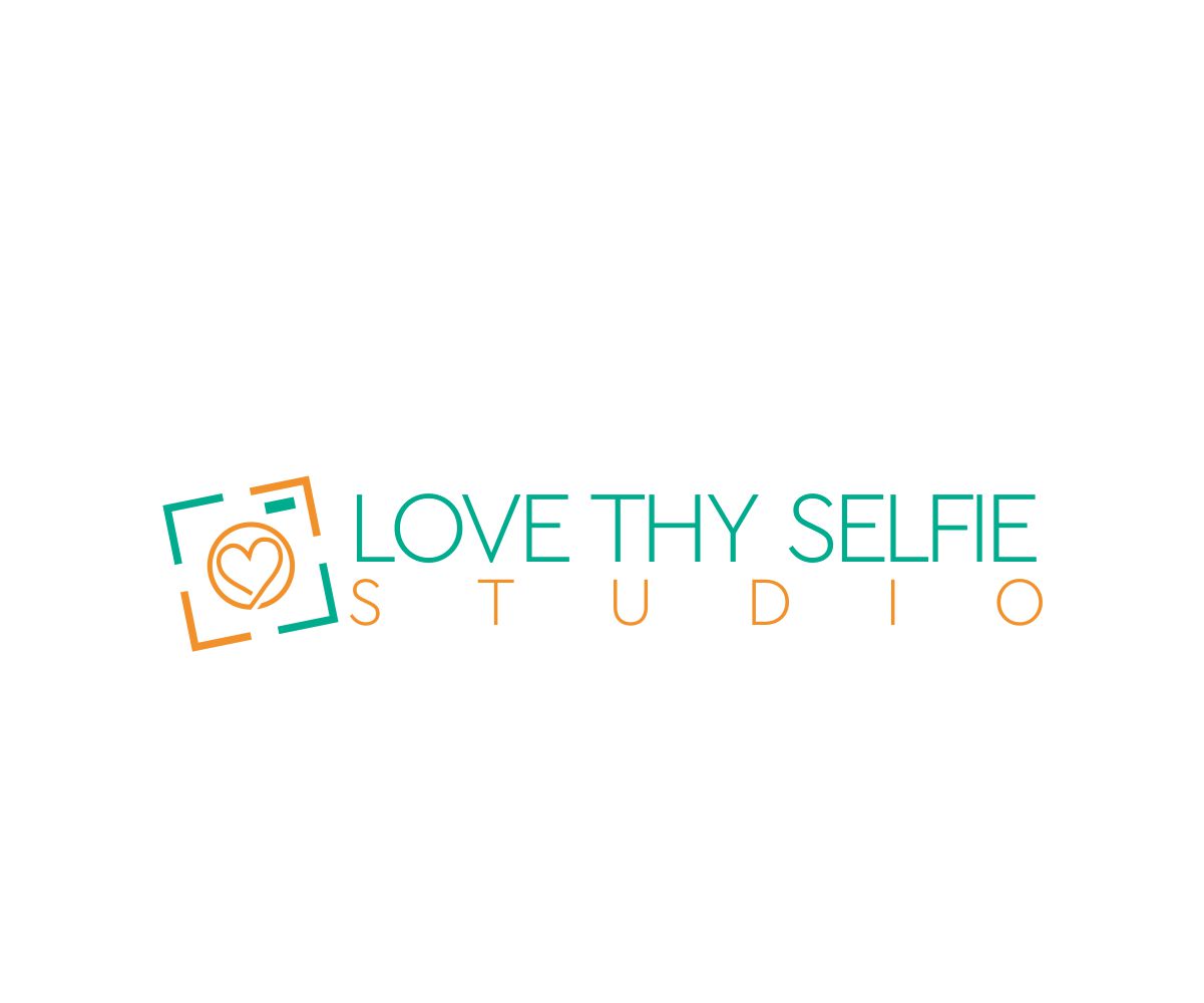 Diseño de Logo por Thati Designs para Love Thy Selfie Studio | Diseño #28456866