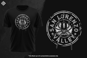 Black widow and redwood trees with font | T-Shirt-Design von gekgrfx