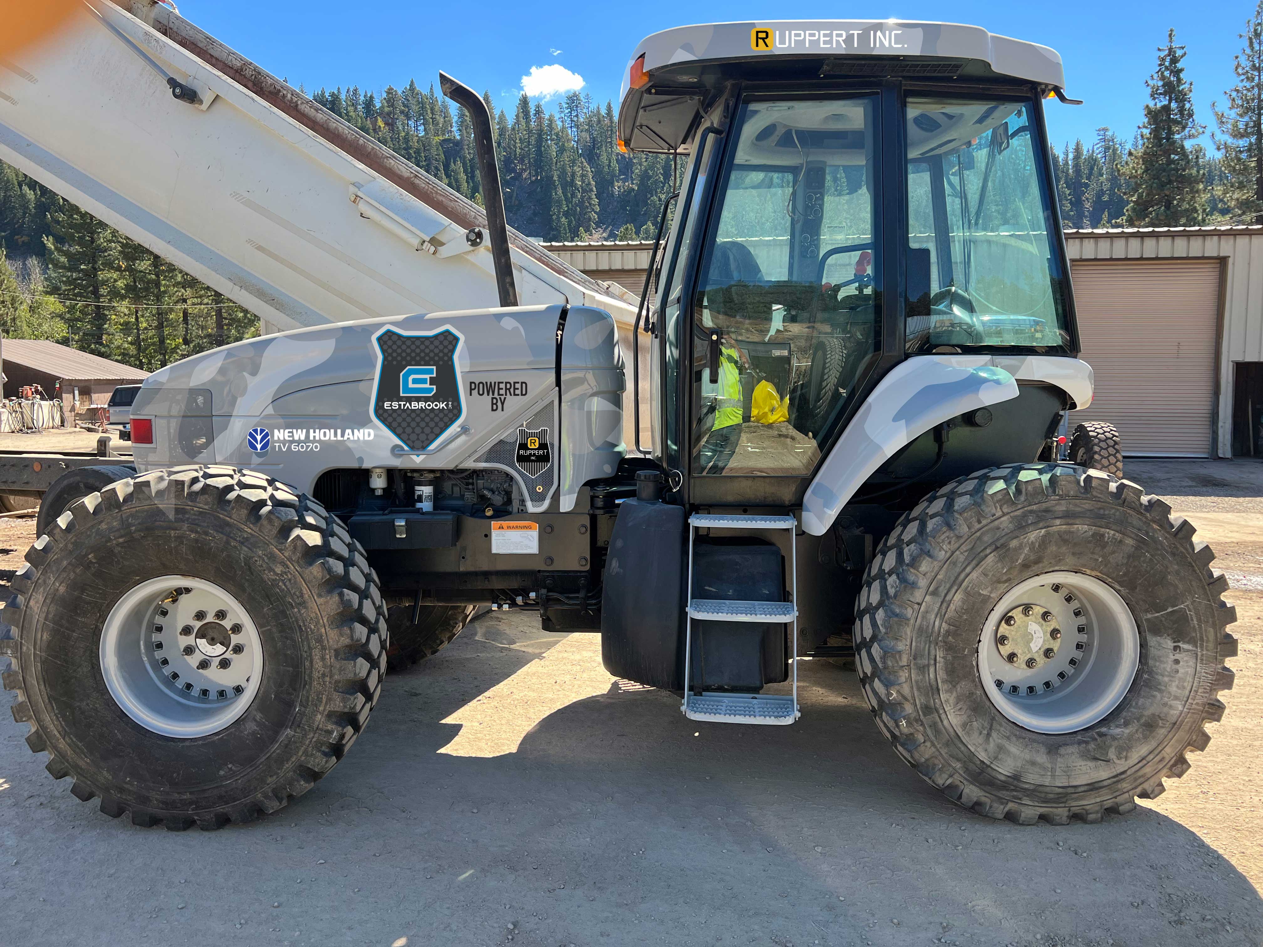 Car Wrap Design by Creative D2024 for this project | Design #29450506