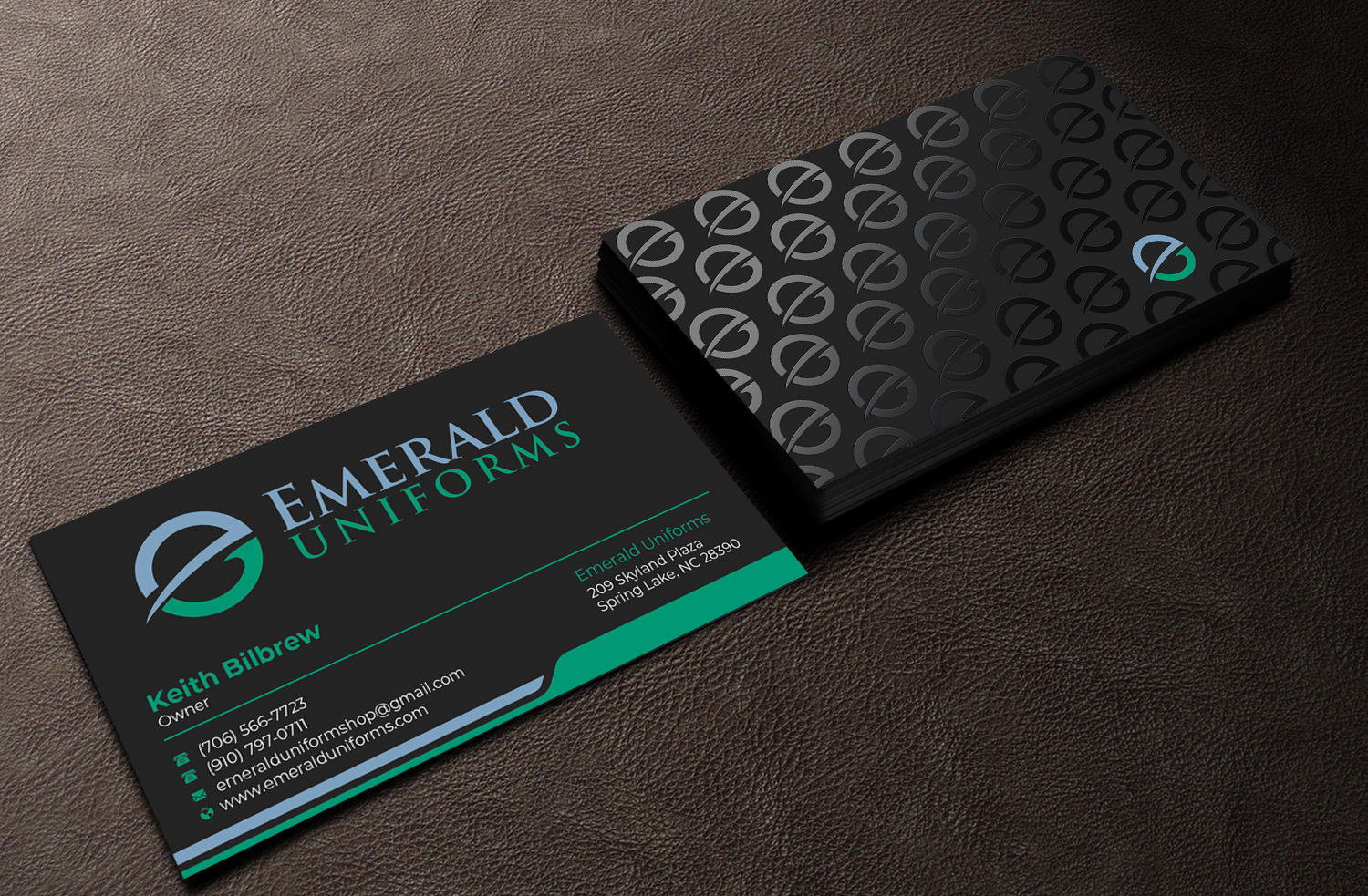 Visitenkarten-Design von Graphixpointt für Emerald uniforms | Design #30141991