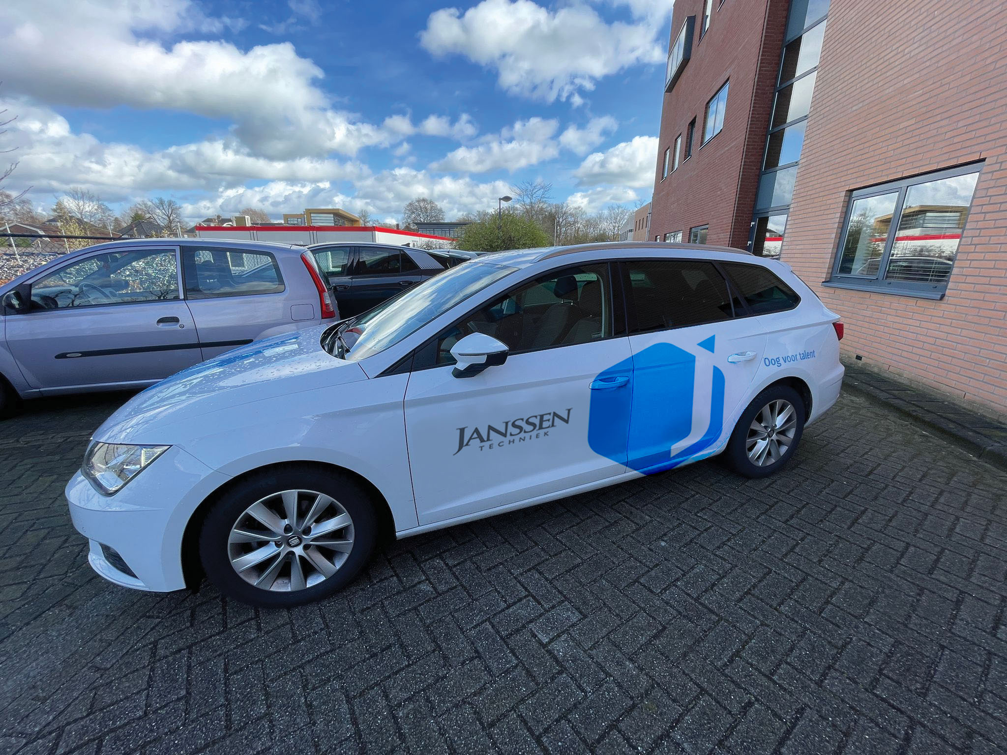 Logo Design by ArtGreat for this project | Design #30237407