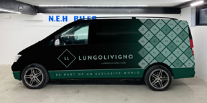 Design de Covering de Véhicule par typefdesign pour Lungolivigno Fashion | Design #30498559