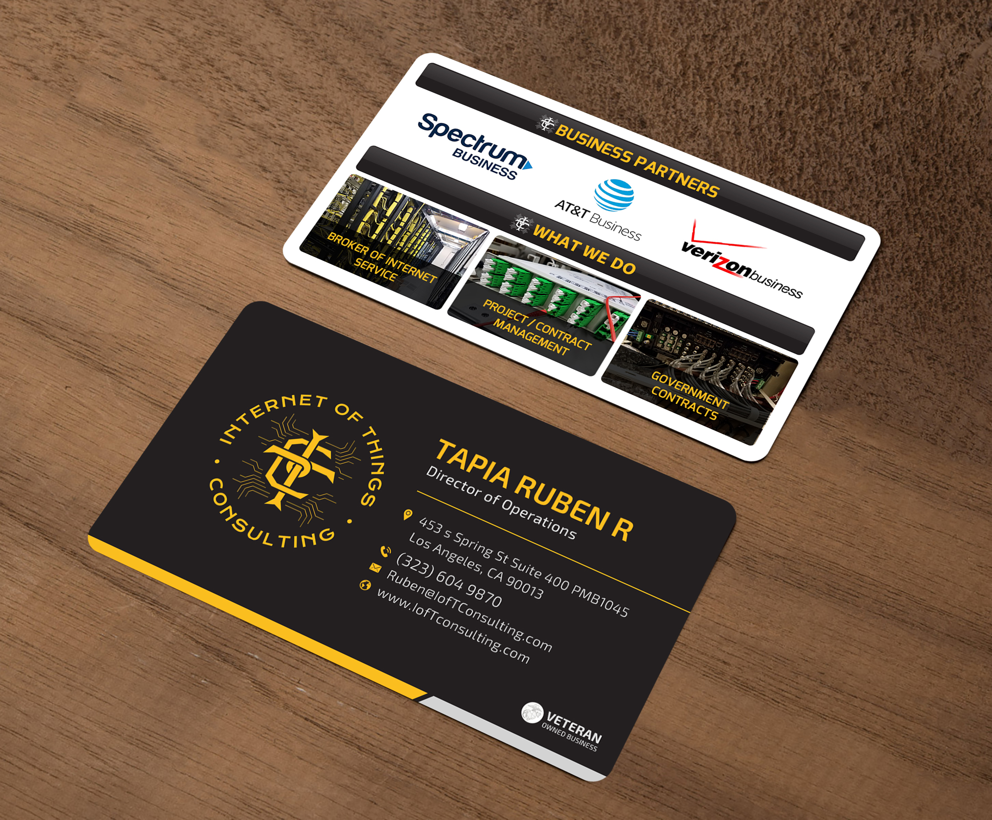 Visitenkarten-Design von Sun Moon Graphic Designer für Internet of Things Consulting | Design #30521884