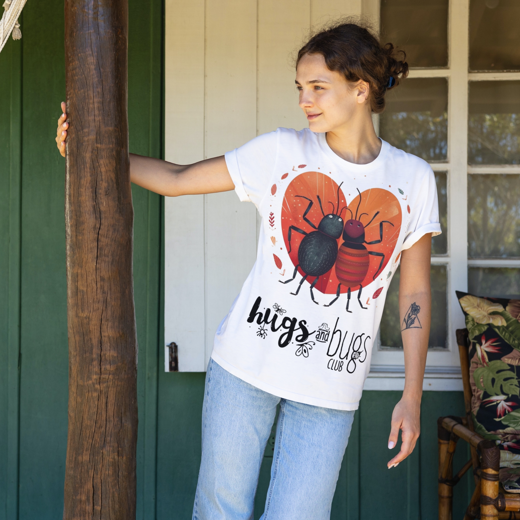 Diseño de Camiseta por Sunny Jar Designs para Hugs & Bugs Club | Diseño #30647527