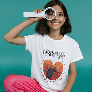 Diseño de Camiseta por Sunny Jar Designs para Hugs & Bugs Club | Diseño: #30647528