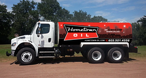 Car Wrap-Design von typefdesign für Hometown Oil | Design #30632683