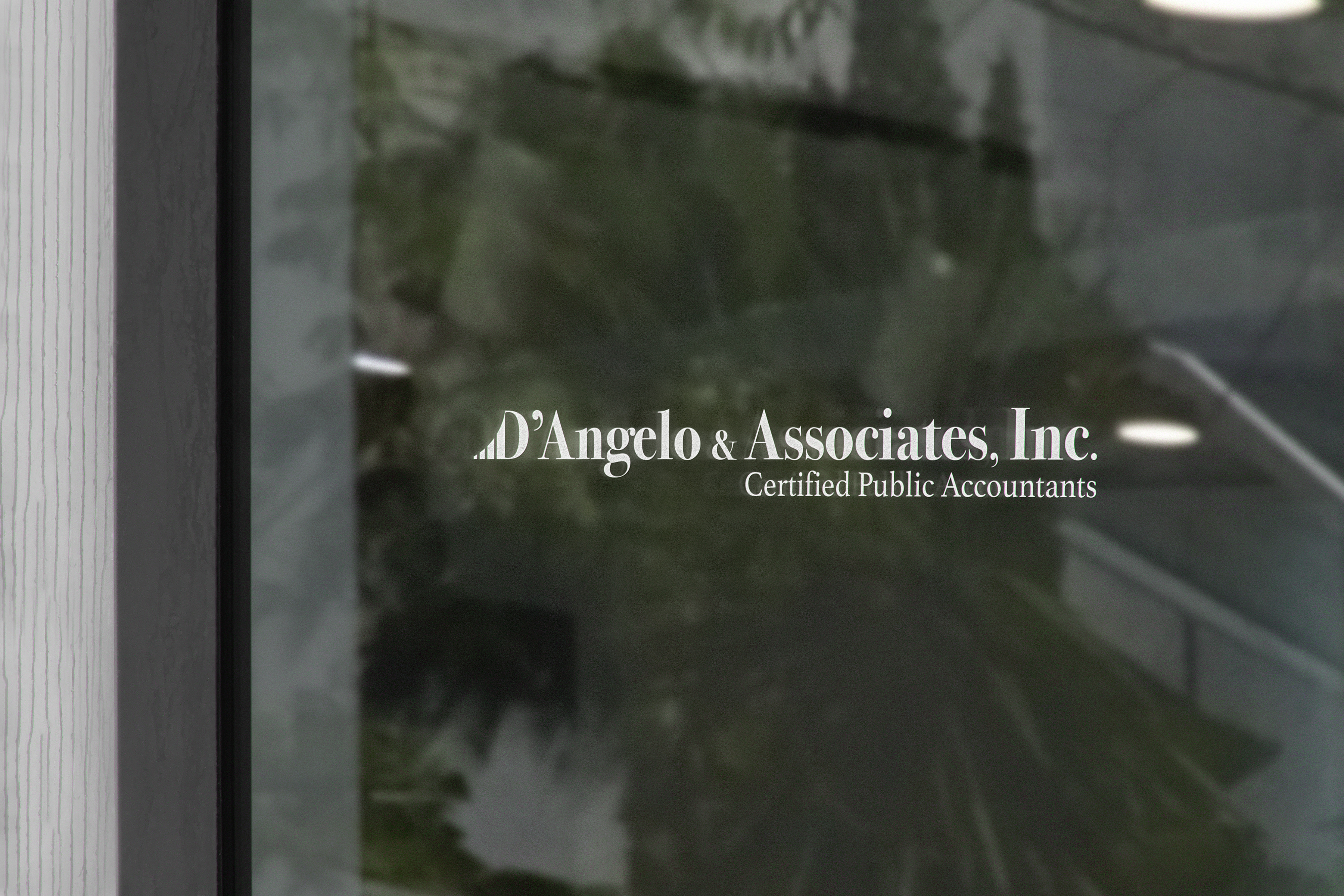 Diseño de Logo por roney camelo para D'Angelo & Associates | Diseño #31186134