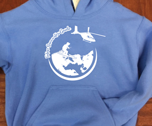 T-Shirt-Design von raanvinu für Snowwater Heli Skiing | Design: #31337099