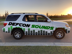 Car Wrap Design by Kira Graphics