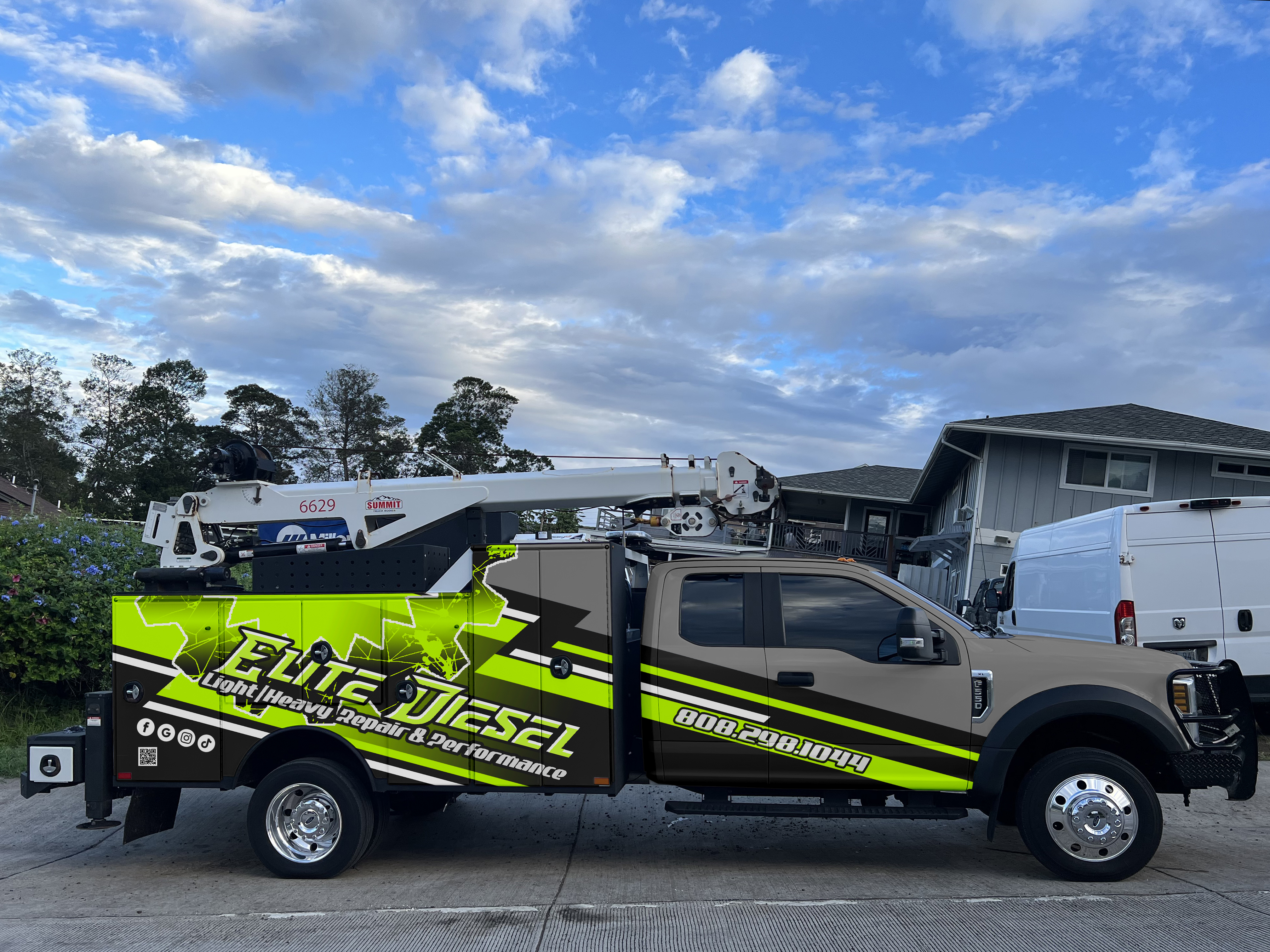 Car Wrap Design by ANGGI MAULANA PRAKOSO for this project | Design #31899913