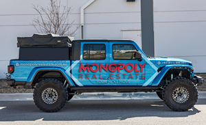 Design de Covering de Véhicule par Kira Graphics pour Monopoly Real Estate | Design : #32280456