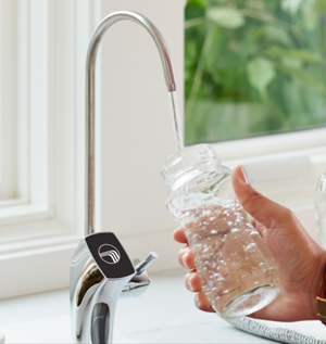 Design de Logo par Teco Studio pour EAU CLAIRE | Design : #32351545