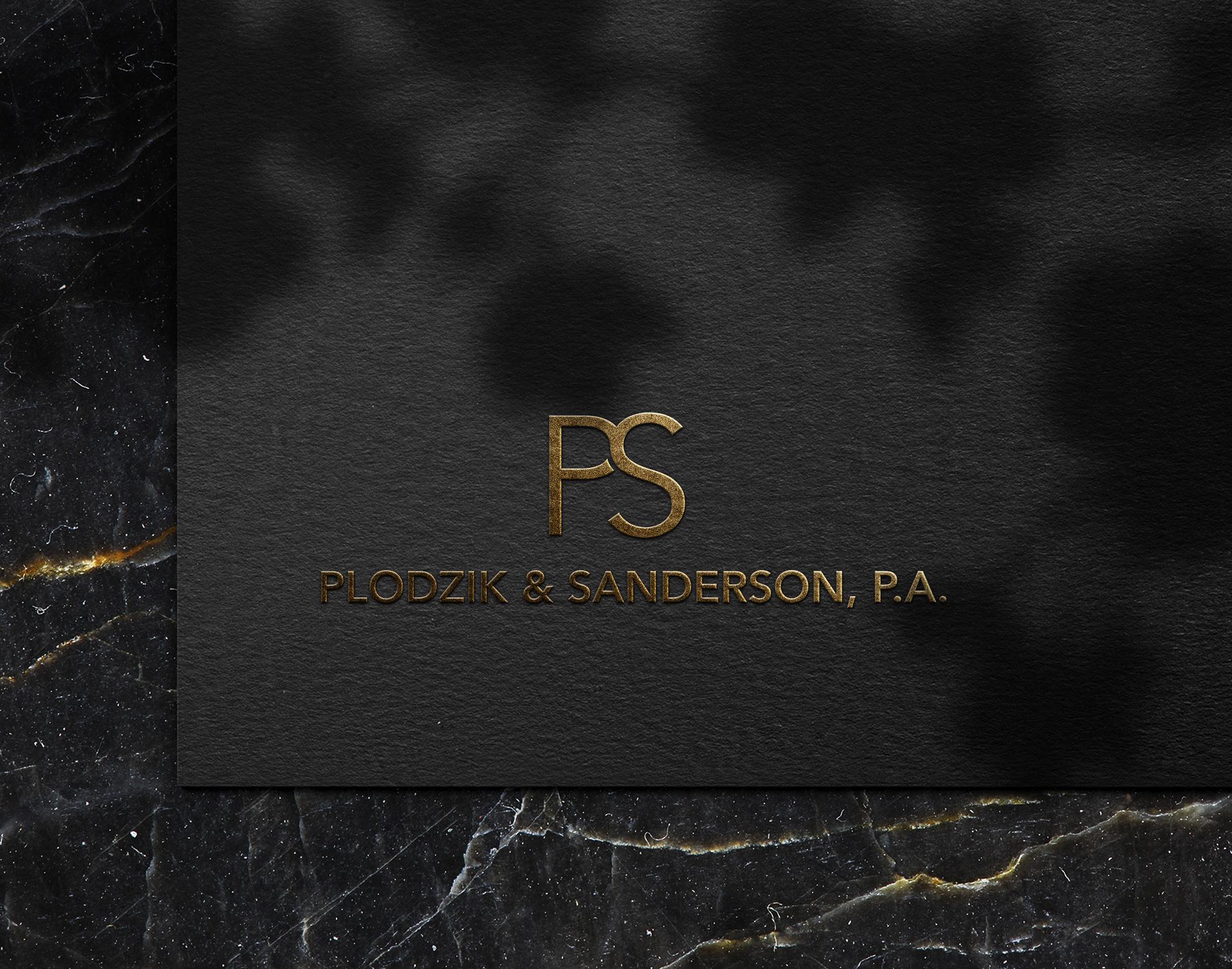 Diseño de Logo por csz.design para Londonderry Lightning | Diseño #32768337