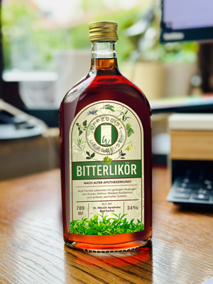 Label Design by Giovanni for St. Nikolai Apotheke | Design: #33357180