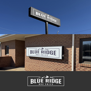 Logo-Design von ares_h1 für Blue Ridge Bus Sales, Inc. | Design: #34668534