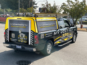 Design de Covering de Véhicule par Kira Graphics pour My Door Guy Pro Ltd. | Design : #35237414