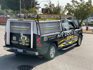Design de Covering de Véhicule par Kira Graphics pour My Door Guy Pro Ltd. | Design : #35241308