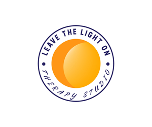 Diseño de Logo por Kavth para Leave the Light On Therapy Studio | Diseño: #35462425