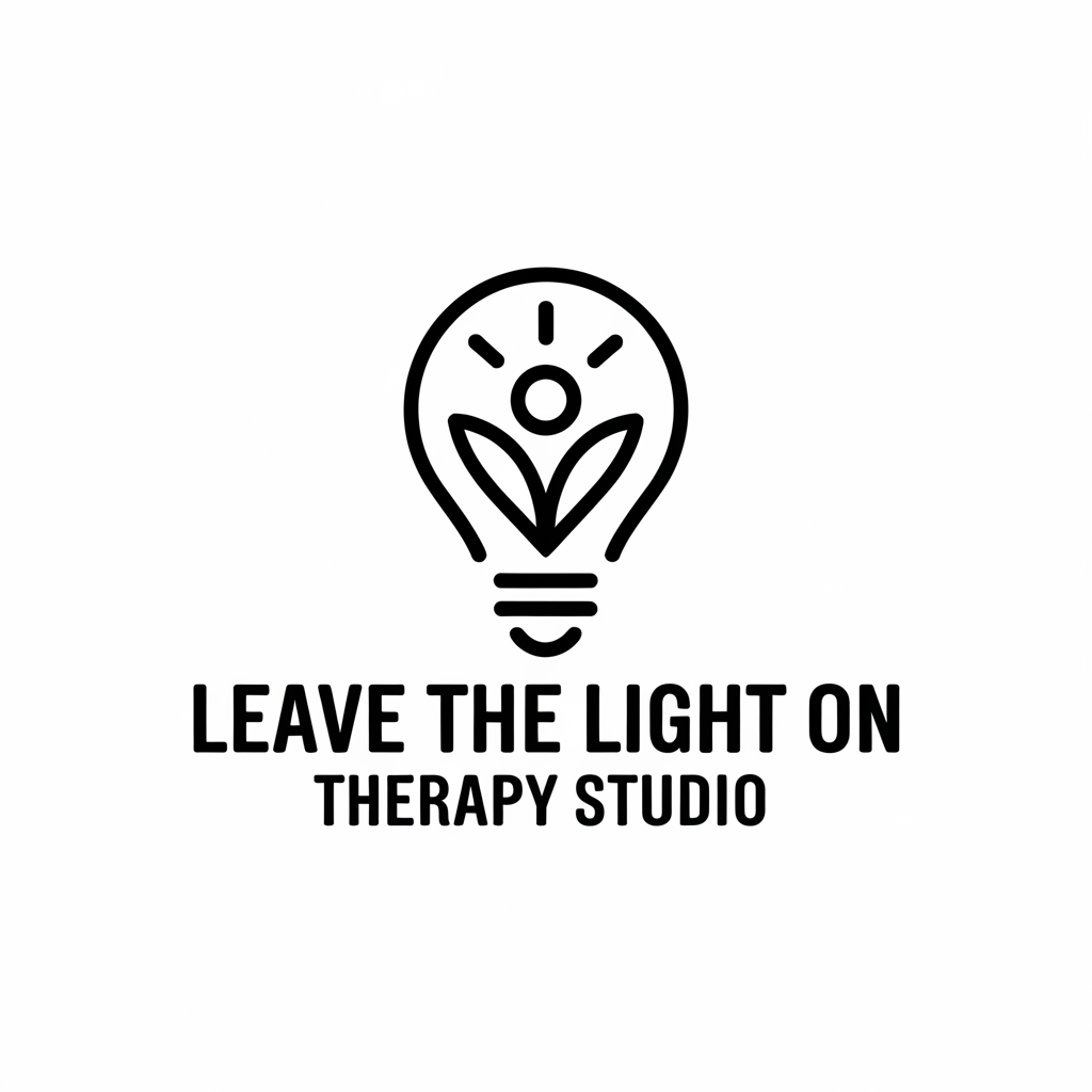 Diseño de Logo por Ar_nisam_usman para Leave the Light On Therapy Studio | Diseño #35453430