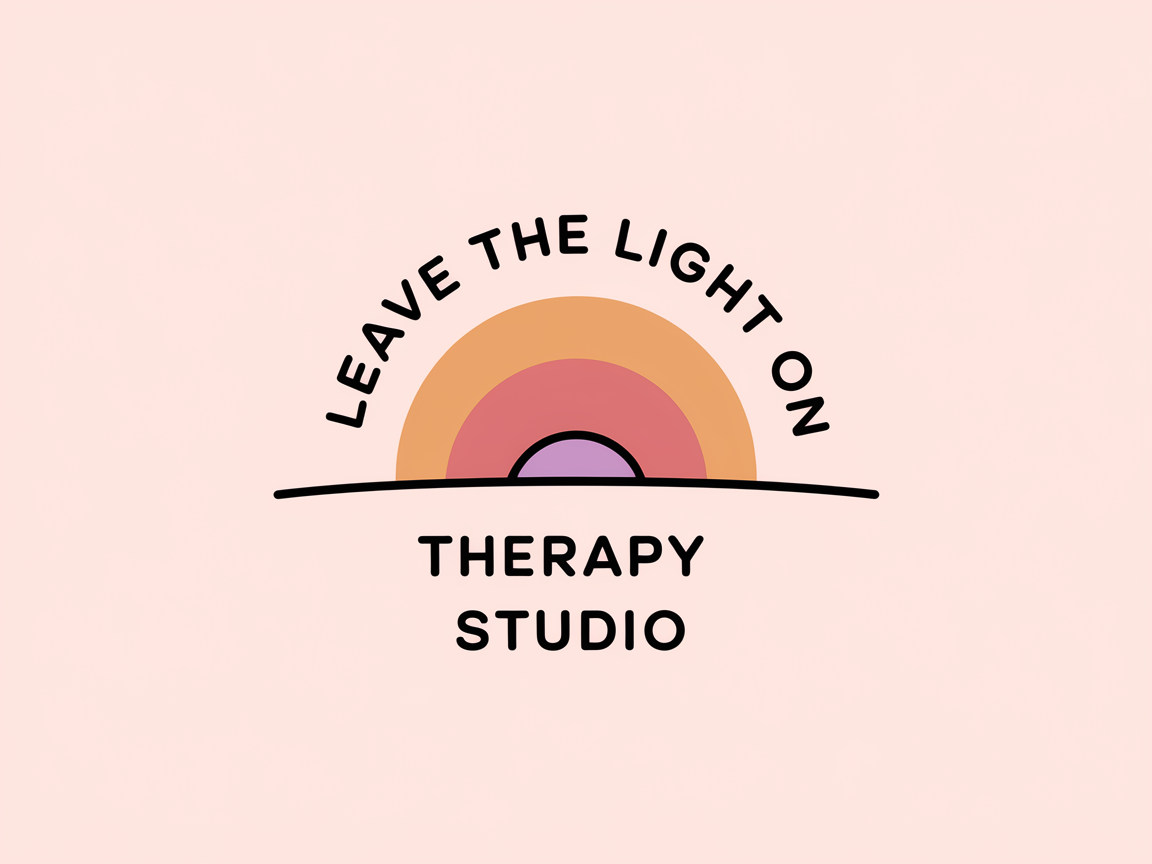 Design de Logo par Mukuuu pour Leave the Light On Therapy Studio | Design #35431649