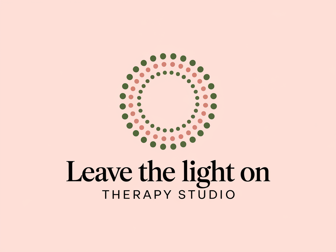 Design de Logo par Mukuuu pour Leave the Light On Therapy Studio | Design #35431650