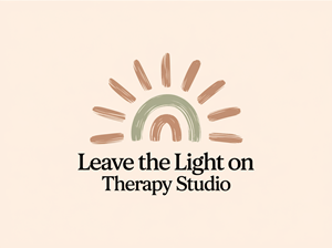 Design de Logo par Mukuuu pour Leave the Light On Therapy Studio | Design : #35431651
