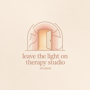 Design de Logo par Amaira,s Creation pour Leave the Light On Therapy Studio | Design : #35433880
