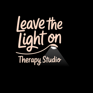Design de Logo par Amaira,s Creation pour Leave the Light On Therapy Studio | Design : #35433882