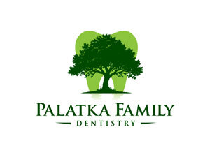 Design de Logo par Dream Logo Design pour Palatka Family Dentistry | Design : #35489191